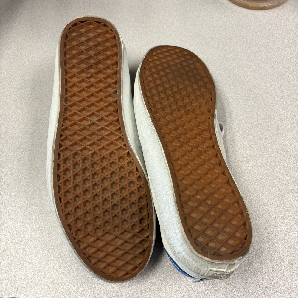 Vans Cream and Blue Low-Top Sneakers - Picture 4 of 5